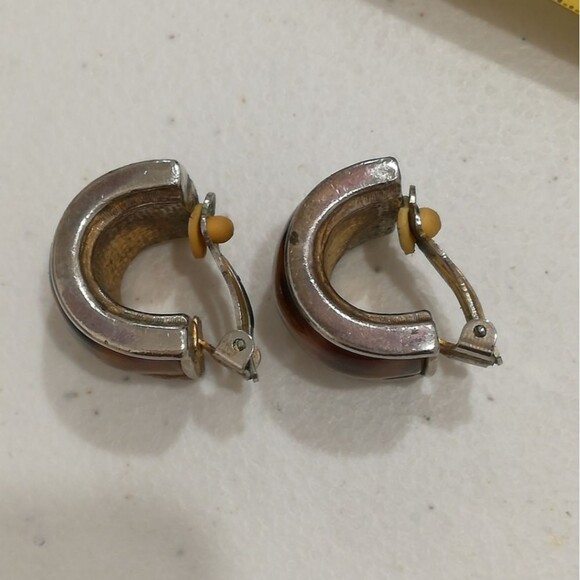 Vintage Chunky  Brown Tan Silver Tone Clip On Earrings - Picture 3 of 6